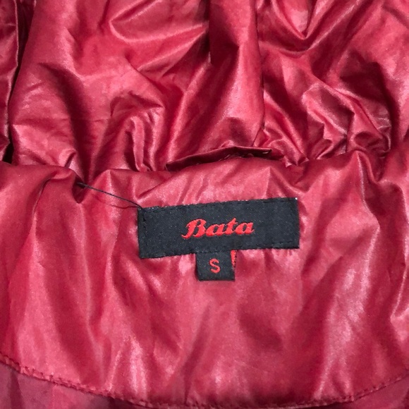 Beautiful Red Zip Button Mini Puffer Jacket - Picture 7 of 10